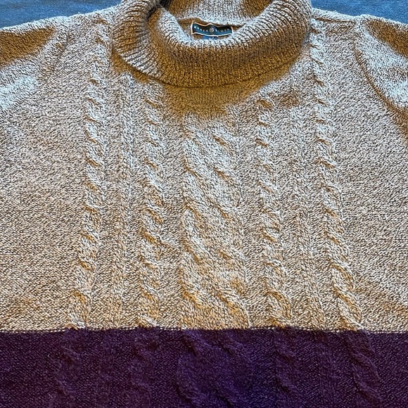 Gray and purple color block turtle neck sweater L - Picture 4 of 4